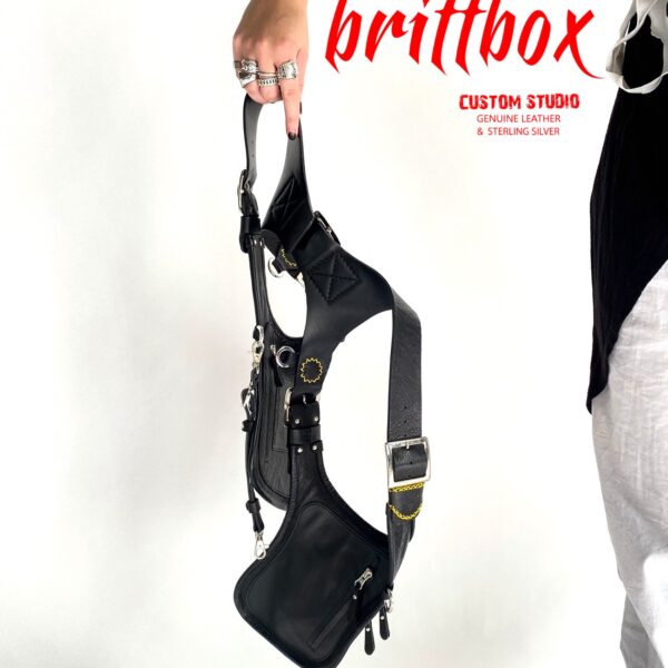 leather-saddle-bag